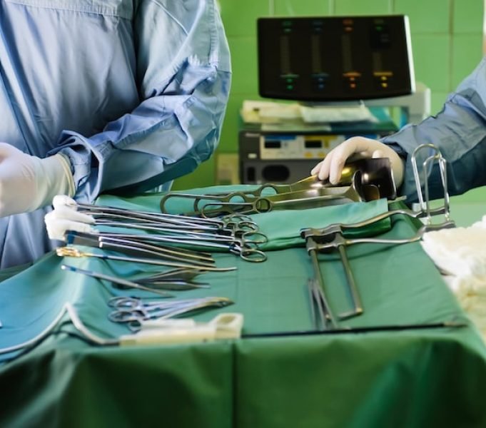 midsection-doctors-working-hospital_1048944-29153235